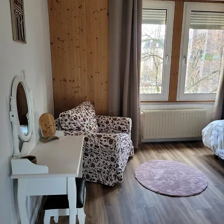 Chez Diane Apartment *