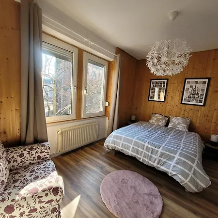 Chez Diane Apartment *